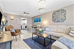 Escape Winter in Indian Rocks Beach! 2/1 Across from Beach Access! New Management!