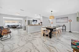 Sonnenhaus! 2 Blocks from Beach Access!