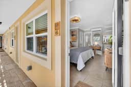 Summer Promo! Discounted Rates Mon & Thur! - Coconut Villa's Suite 6