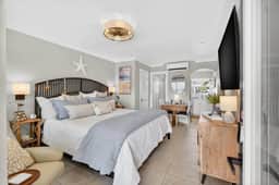 Summer Promo! Discounted Rates Mon & Thur! - Coconut Villa's Suite 6