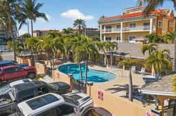 Sunny Days by the Pool and Sunset Strolls on the Beach! Coconut Villa 5!