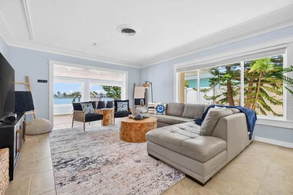 Beautiful Waterfront House with Pool & Dock Access! Close to Beach & Restaurants!