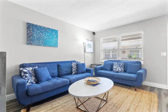 Escape Winter! Across from Beach Access! - Suite 52