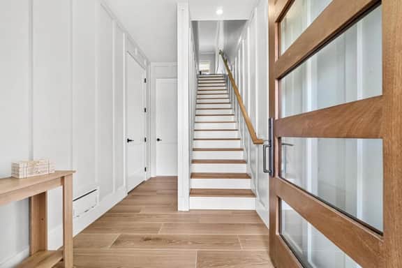 Luxury New Madeira Beach Townhome! Steps to Beach!