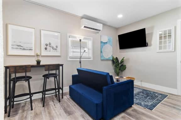 Relax in St Pete Beach! Walk to Beach Access! Pet Friendly!