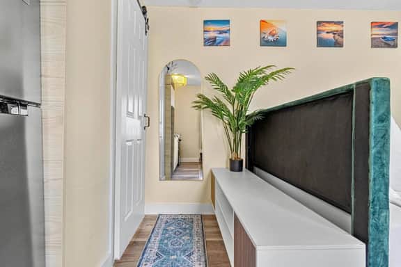 Visit the newly renovated Covare Suites in St Pete Beach! 2 Blocks to Upham Beach Access!
