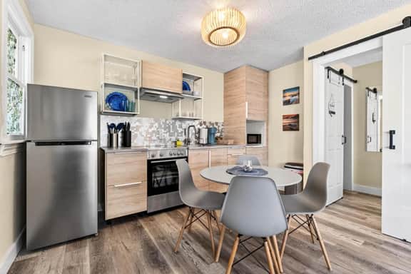Visit the newly renovated Covare Suites in St Pete Beach! 2 Blocks to Upham Beach Access!