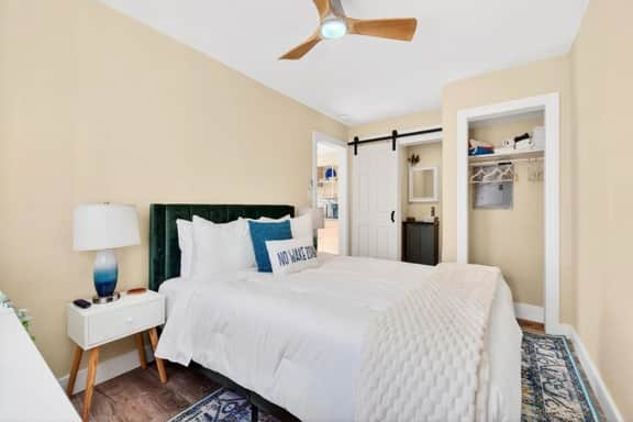 Visit the newly renovated Covare Suites in St Pete Beach! 2 Blocks to Upham Beach Access!