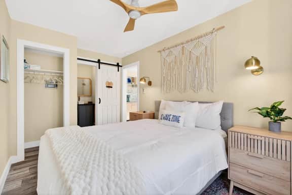 Visit the newly renovated Covare Suites in St Pete Beach! 2 Blocks to Upham Beach Access!