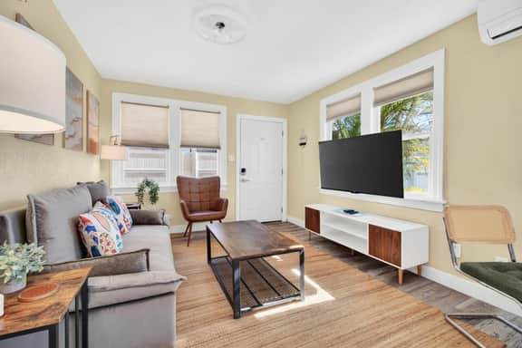 Visit the newly renovated Covare Suites in St Pete Beach! 2 Blocks to Upham Beach Access!