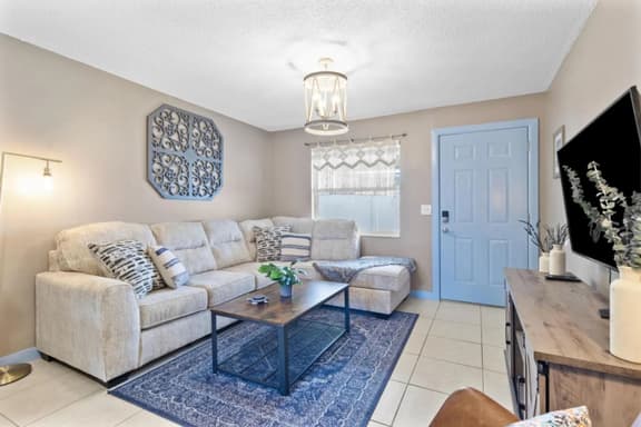 Escape Winter in Indian Rocks Beach! 2/1 Across from Beach Access! New Management!