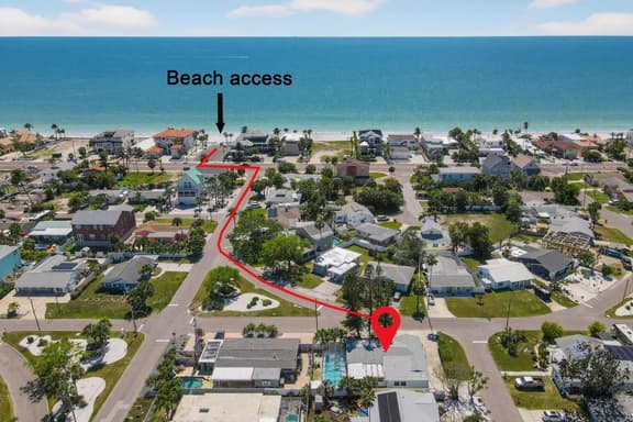 Sonnenhaus! 2 Blocks from Beach Access!